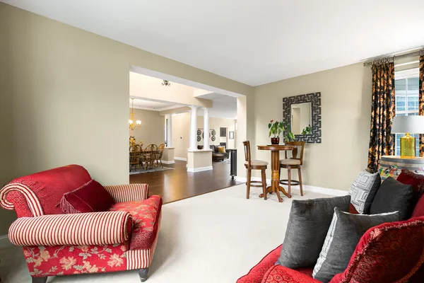 $739,000 | 1145 Oxford Lane, Lake Zurich, IL 60047