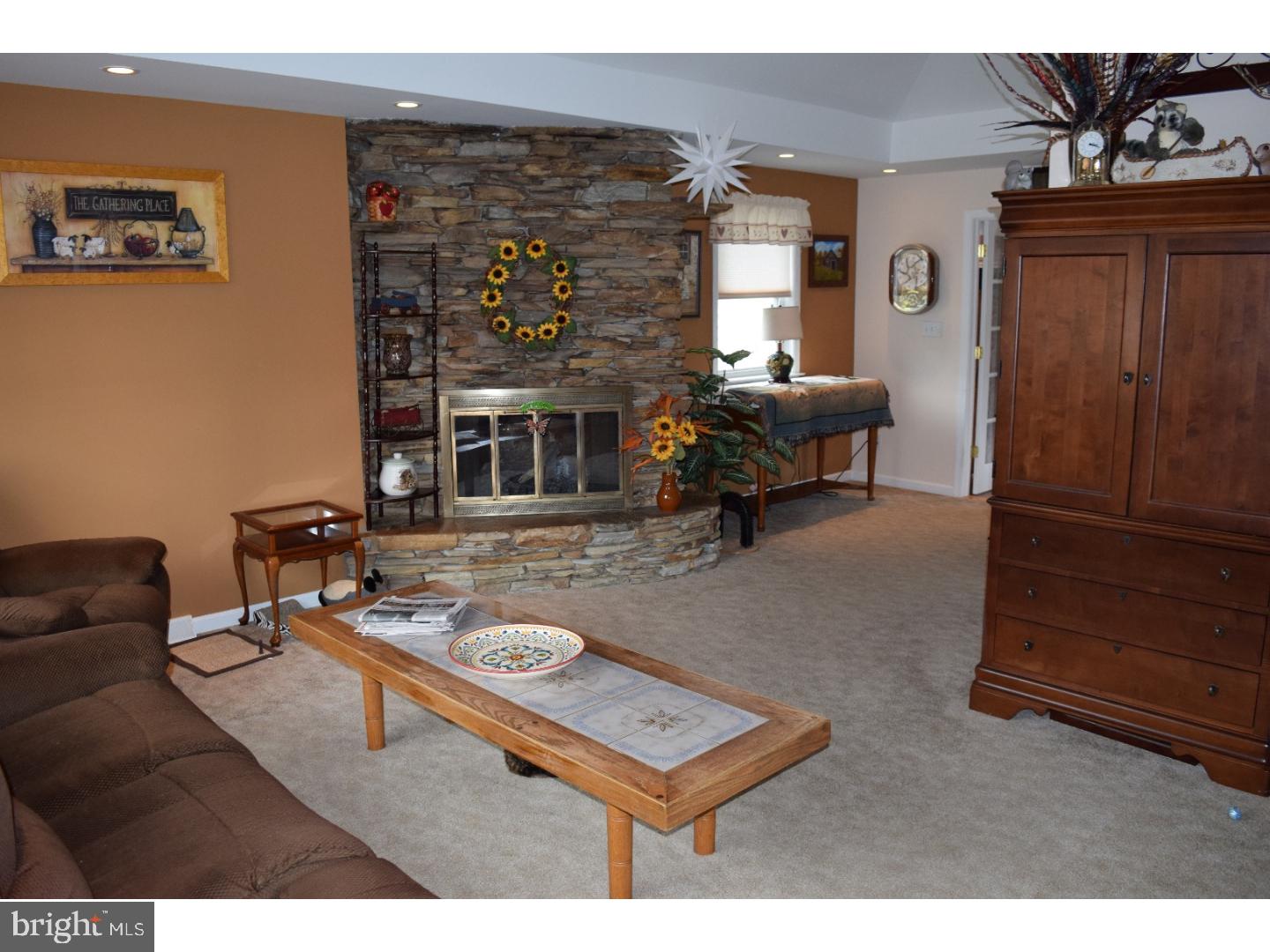 2518 Welsh Road Mohnton, PA 19540 - Photo 4 of 25 Living Room