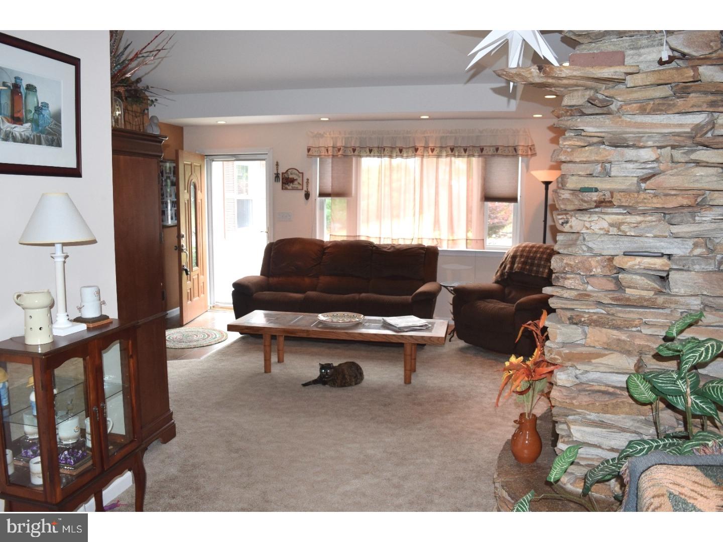 2518 Welsh Road Mohnton, PA 19540 - Photo 6 of 25 Living Room