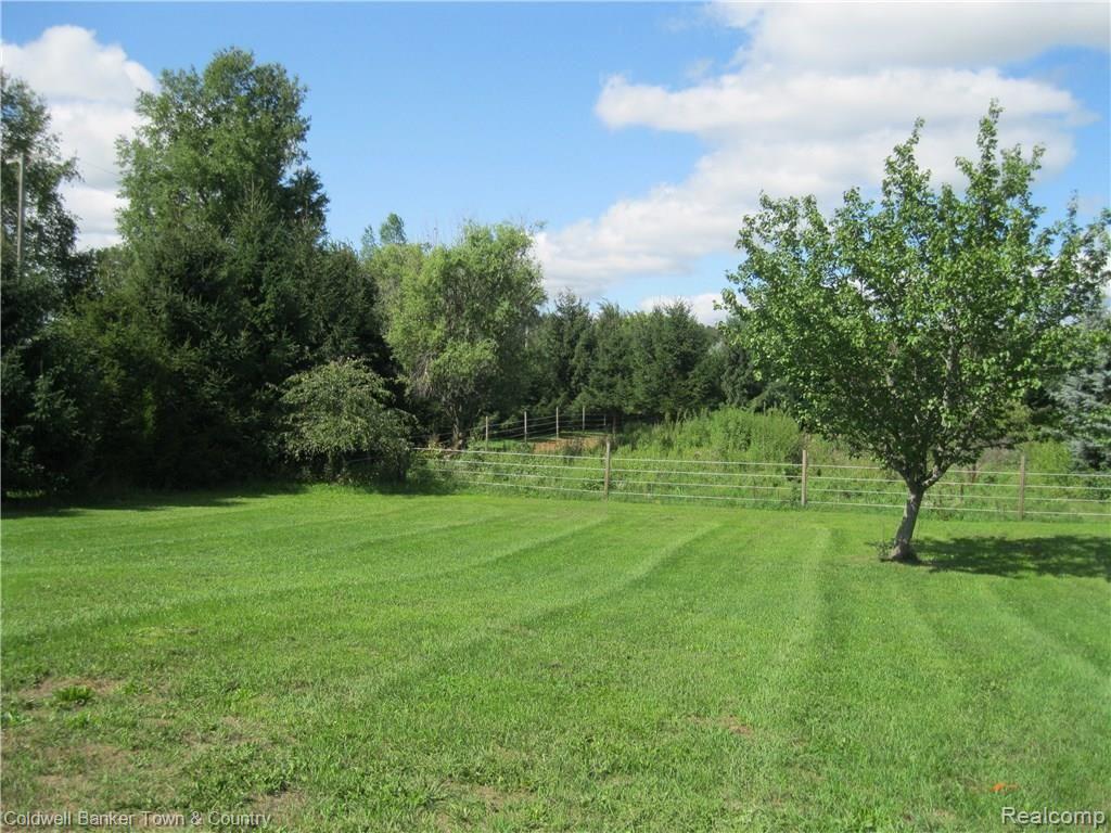 9024 North Robb Road Fowlerville, MI 48836 - Photo 17 of 21 IMG_0641.JPG