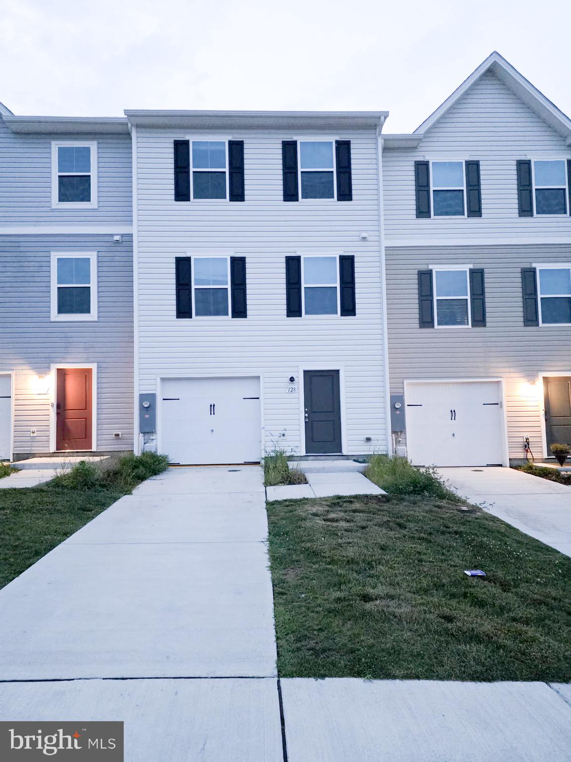 128 Rabbit Road Hedgesville, WV 25427 - Photo 1 of 34