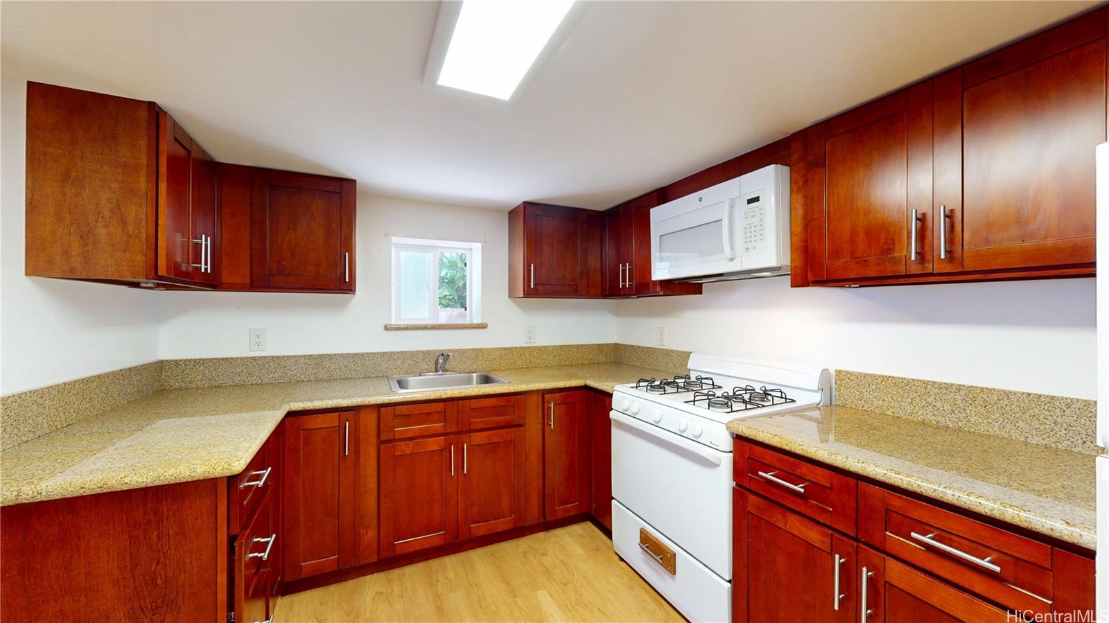 908 Kinau Street, Unit A Honolulu, HI 96814 - Photo 8 of 25