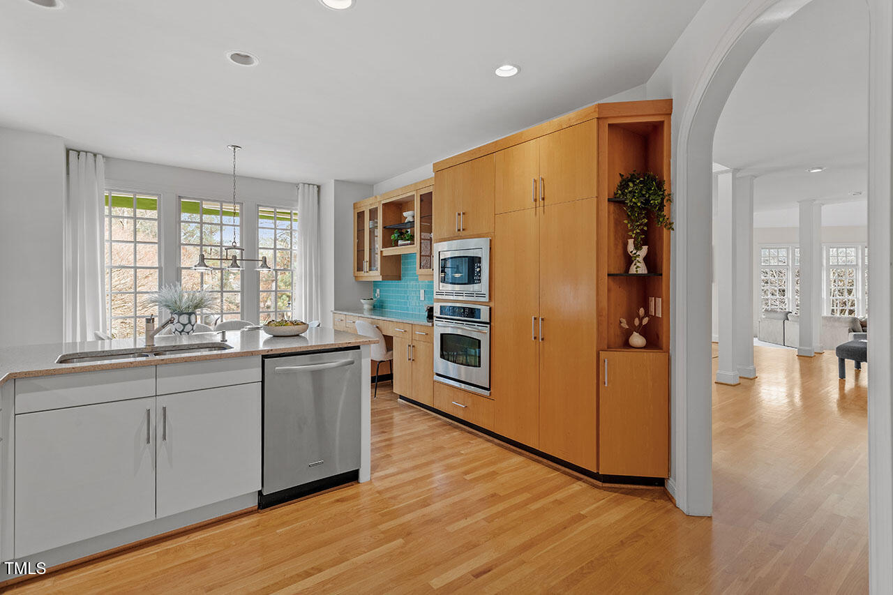 4005 George V Strong Raleigh, NC 27612 - Photo 22 of 56 Kitchen
