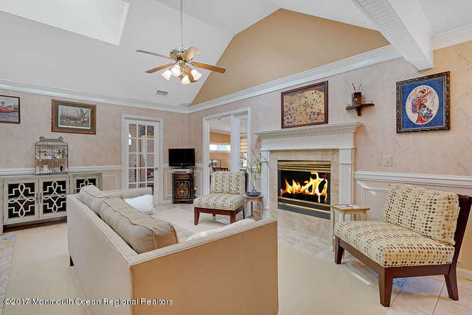 322 Adelphia Road Farmingdale, NJ 07727 - Photo 14 of 29 Family room1
