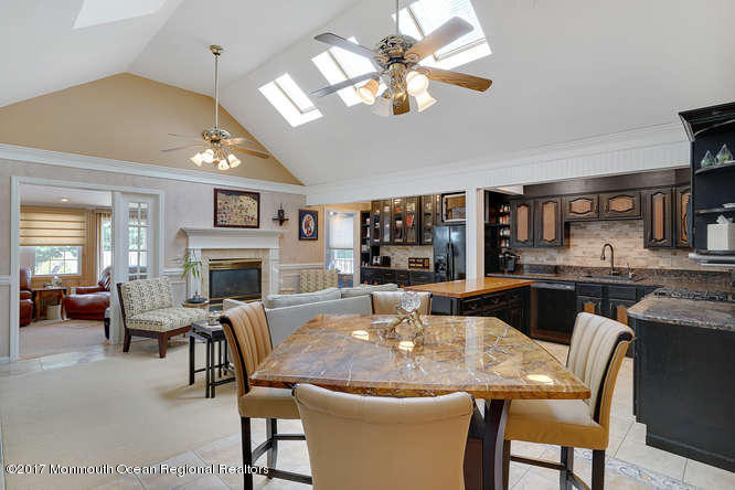 322 Adelphia Road Farmingdale, NJ 07727 - Photo 7 of 29 Eat in Kitchen