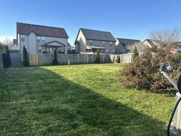 $1,900 | 1825 Apache Way, Clarksville, TN 37042