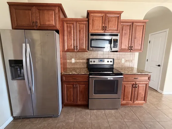 $1,900 | 1825 Apache Way, Clarksville, TN 37042