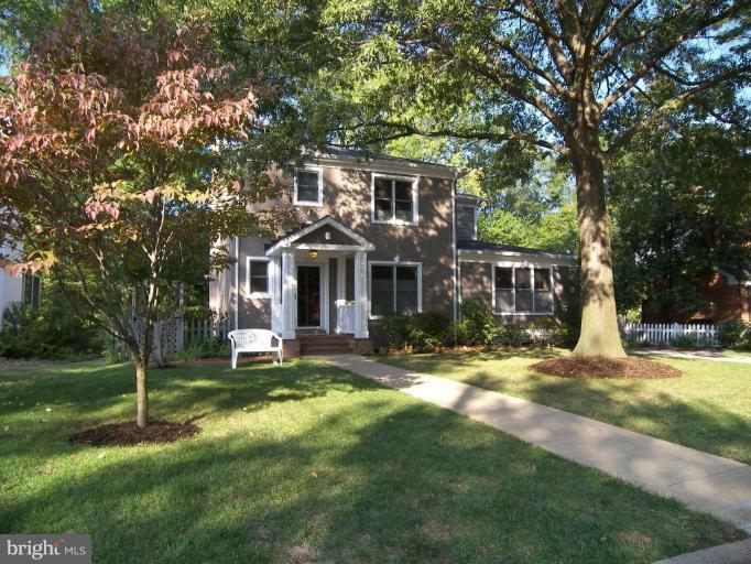 2804 Farm Road Alexandria, VA 22302 - Photo 2 of 20 Exterior #2