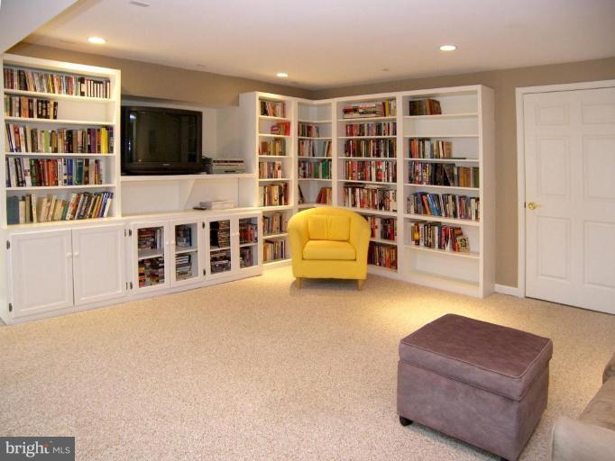 2804 Farm Road Alexandria, VA 22302 - Photo 15 of 20 Recreation Room