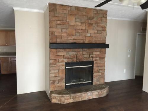 396 shady cove road living room