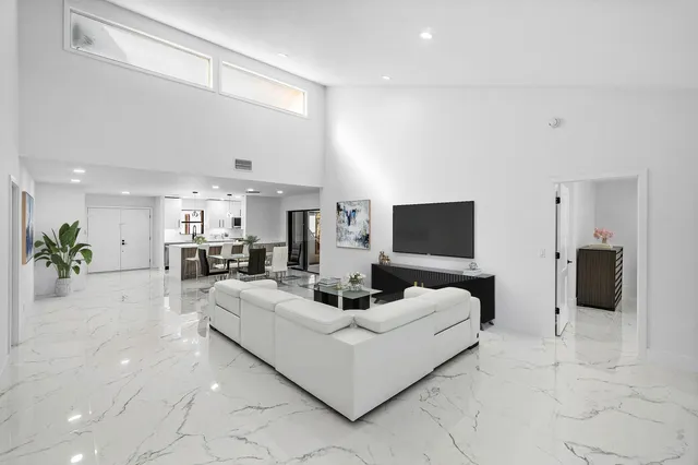 $669,900 | 78 Hampshire Lane, Boynton Beach, FL 33436