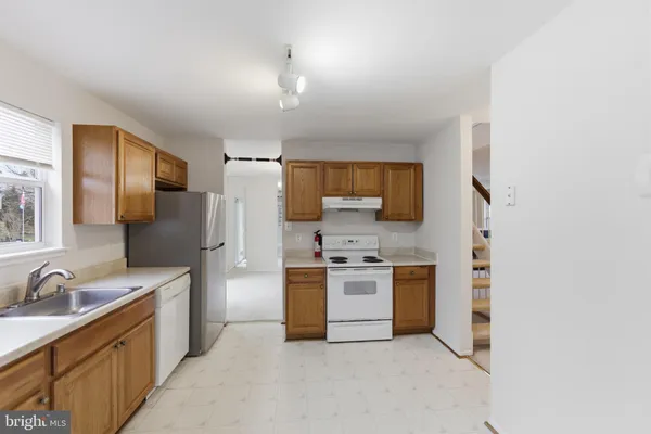 $2,750 | 13308 Neerwinder Place, Germantown, MD 20874