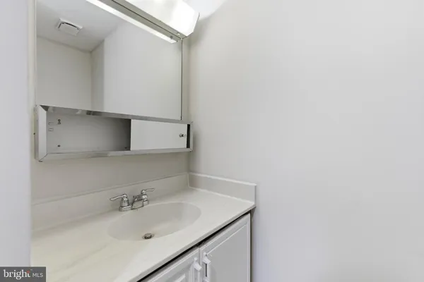 $2,750 | 13308 Neerwinder Place, Germantown, MD 20874
