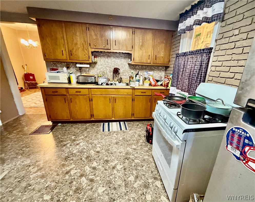 246 Amherst Street Buffalo, NY 14207 - Photo 6 of 24 1st floor kitchen