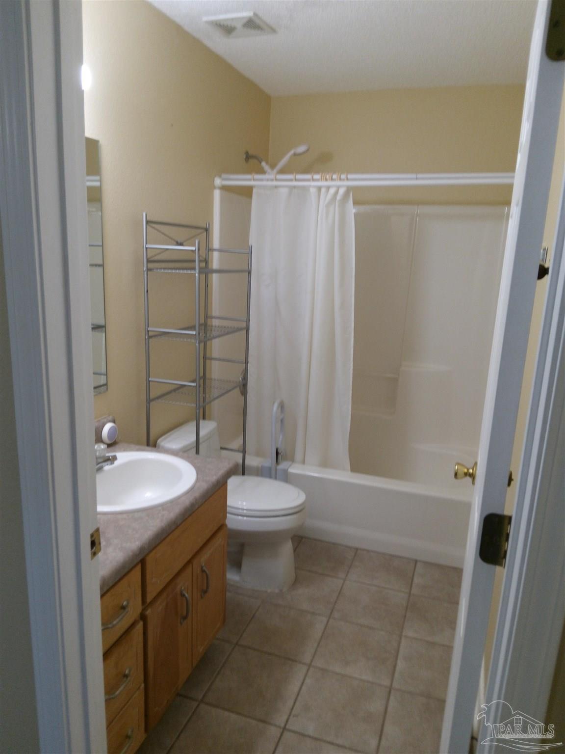1988 Chance Road Molino, FL 32577 - Photo 10 of 21 Gallery Image 10
