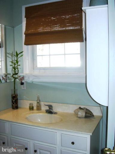 739 Overbrook Road Baltimore, MD 21212 - Photo 13 of 22 SECOND FLOOR BATH HAS TUB WITH SHOWER