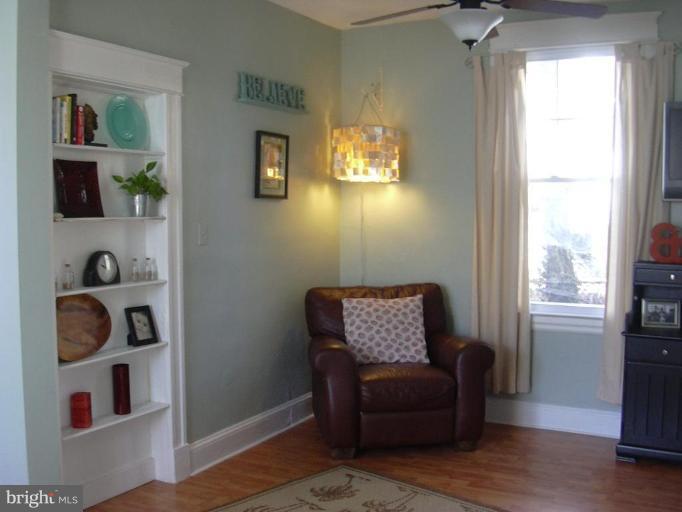 739 Overbrook Road Baltimore, MD 21212 - Photo 9 of 22 LIVING ROOM VIEW