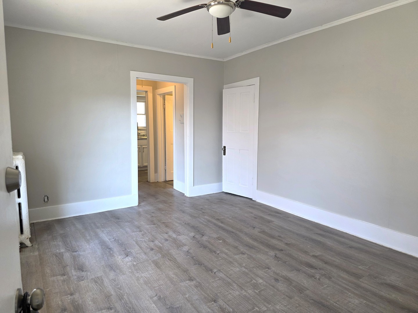 408 East Chicago Street Elgin, IL 60120 - Photo 3 of 15