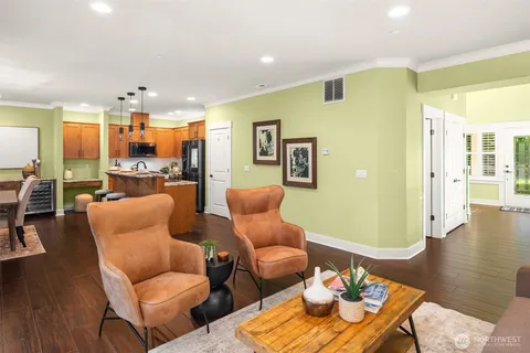 $1,098,000 | 900 228th Avenue Northeast, Unit 15C, Sammamish, WA 98074
