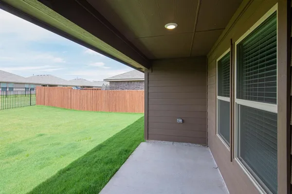 $1,900 | 16413 Milwaukee Street, Justin, TX 76247