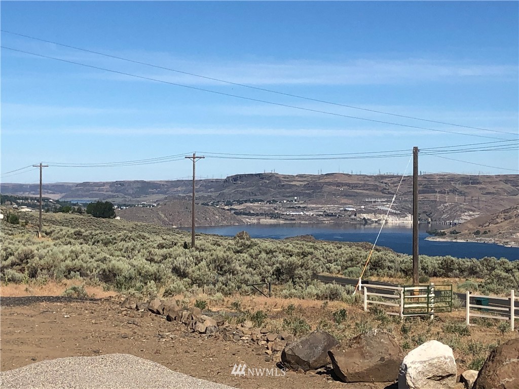 3570 Spring Canyon Road Grand Coulee, WA 99133 - Photo 4 of 20 Gallery Image 4