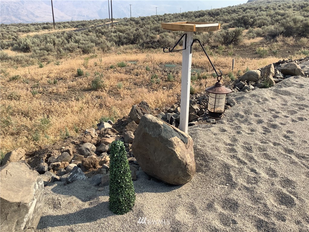 3570 Spring Canyon Road Grand Coulee, WA 99133 - Photo 7 of 20 Gallery Image 7