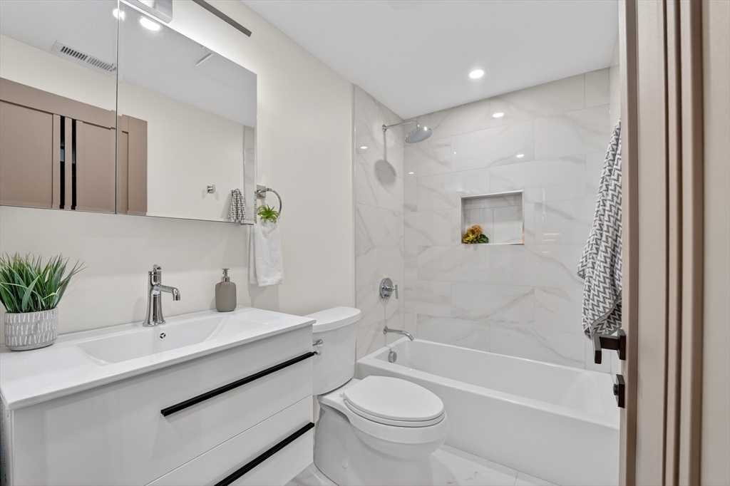 21 R Kent Court, Unit R Somerville, MA 02143 - Photo 29 of 37
