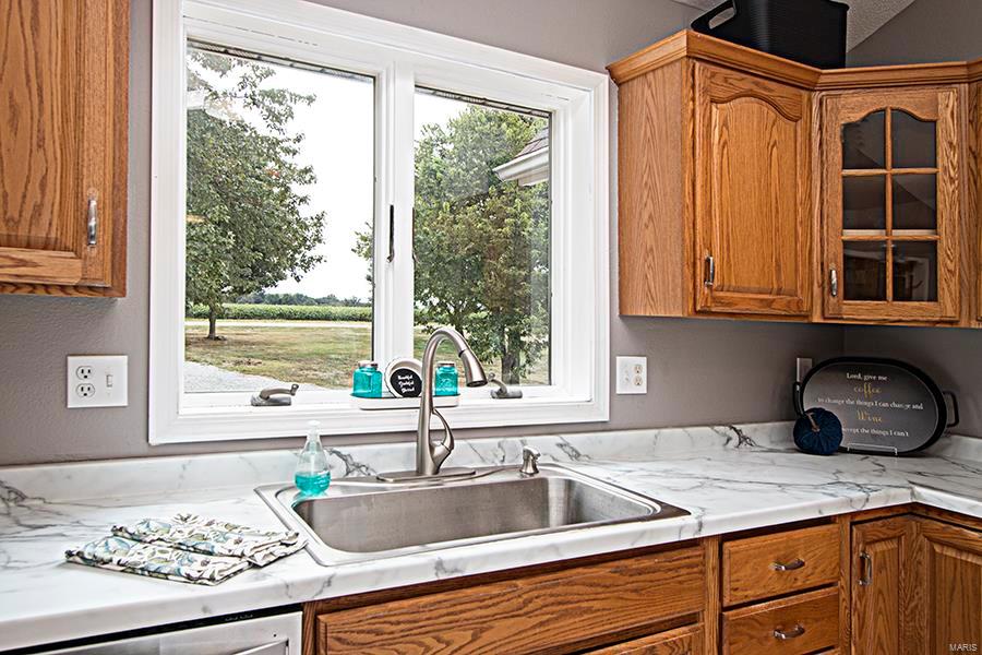 12963 Deer Run Road Highland, IL 62249 - Photo 12 of 58