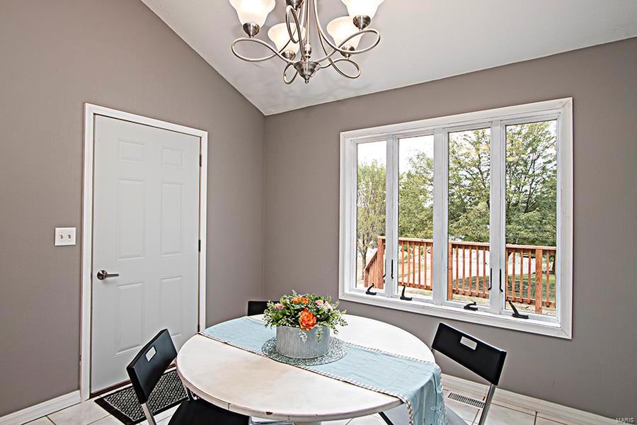 12963 Deer Run Road Highland, IL 62249 - Photo 15 of 58