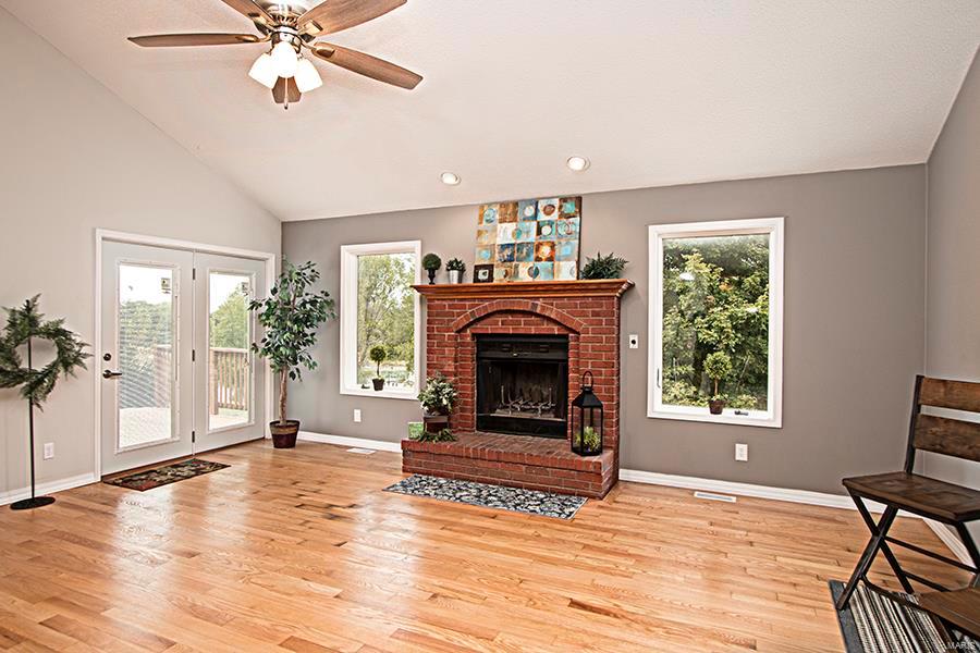 12963 Deer Run Road Highland, IL 62249 - Photo 19 of 58