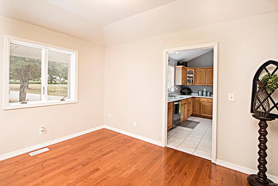 12963 Deer Run Road Highland, IL 62249 - Photo 24 of 58