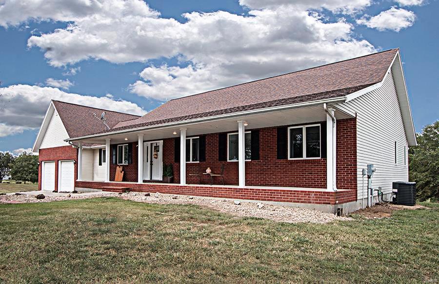12963 Deer Run Road Highland, IL 62249 - Photo 4 of 58