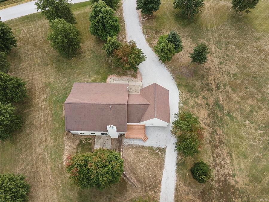 12963 Deer Run Road Highland, IL 62249 - Photo 48 of 58