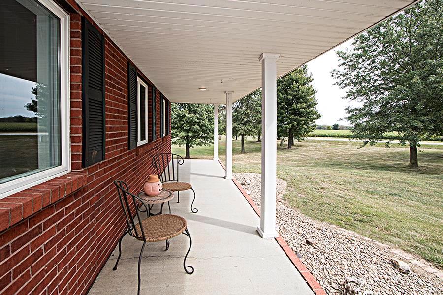 12963 Deer Run Road Highland, IL 62249 - Photo 7 of 58