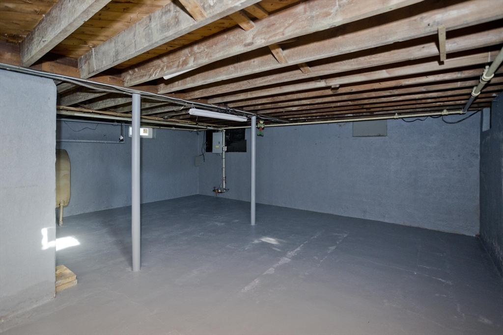 1350 Wilbraham Road Springfield, MA 01119 - Photo 27 of 35 a view of an empty room