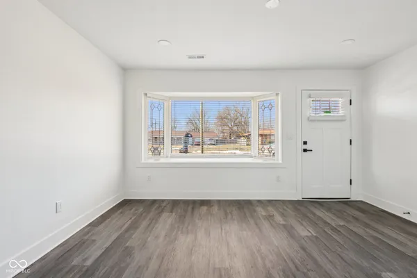 $225,000 | 21 North Devon Avenue, Indianapolis, IN 46219
