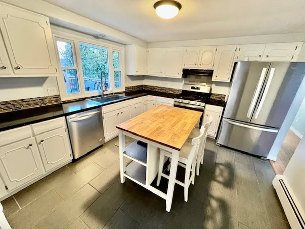 $279,000 | 1016 Holly Lane, Endicott, NY 13760