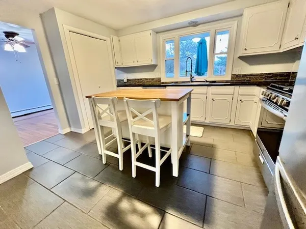 $279,000 | 1016 Holly Lane, Endicott, NY 13760