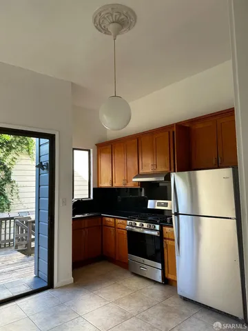 $4,000 | 1202 Treat Avenue, San Francisco, CA 94110