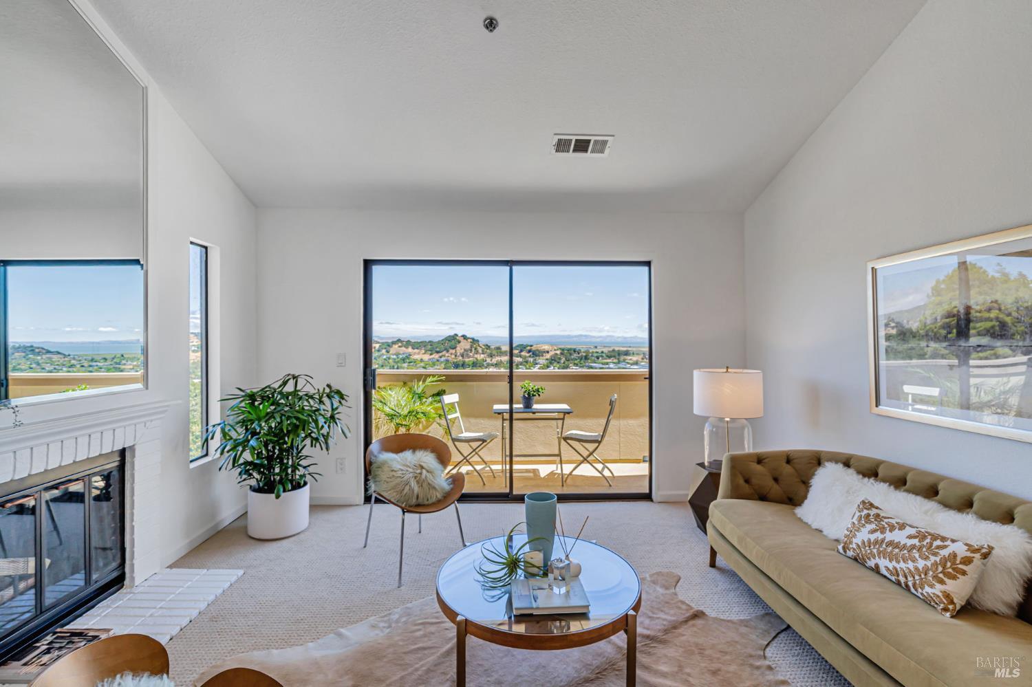 270 Channing Way, Unit 1 San Rafael, CA 94903 - Photo 5 of 32