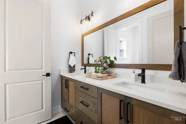 $799,900 | 82 East Jarvis Street, Meridian, ID 83642