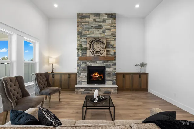 $799,900 | 82 East Jarvis Street, Meridian, ID 83642