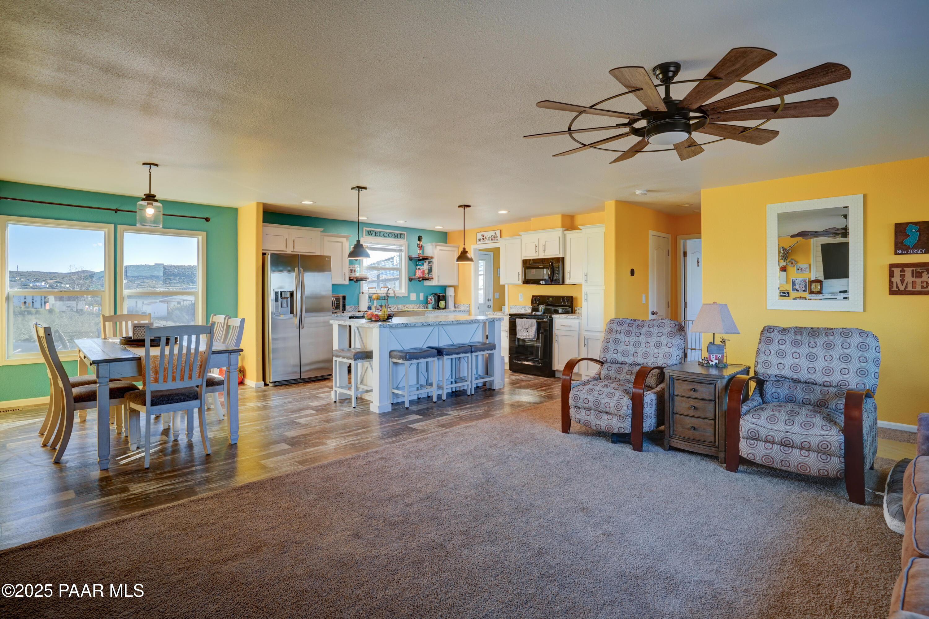 17717 East Roper Way Dewey, AZ 86327 - Photo 10 of 29 Living Room