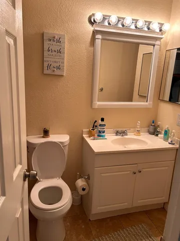 a view of a tennis court