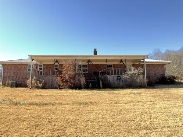 $318,000 | 142 South Abbott Road, Walhalla, SC 29691
