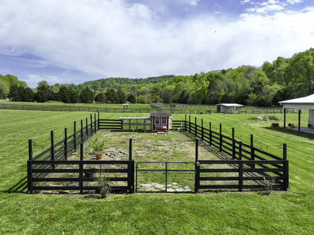 $1,299,000 | 6865 Flat Creek Road, College Grove, TN 37046