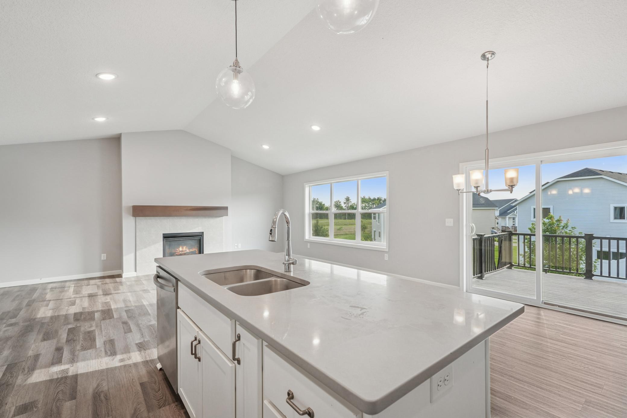 10254 Greystone Circle South Cottage Grove, MN 55016 - Photo 4 of 42