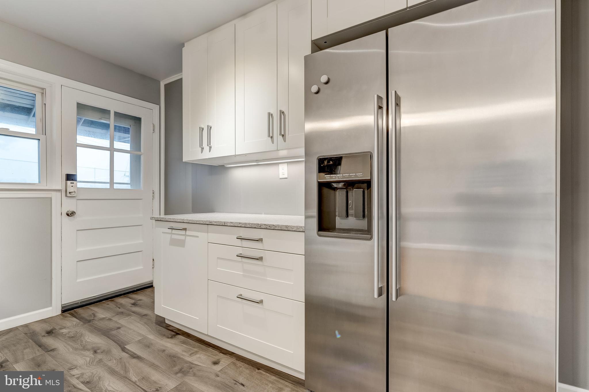 73 Garden Ridge Road Baltimore, MD 21228 - Photo 16 of 40 Kitchen