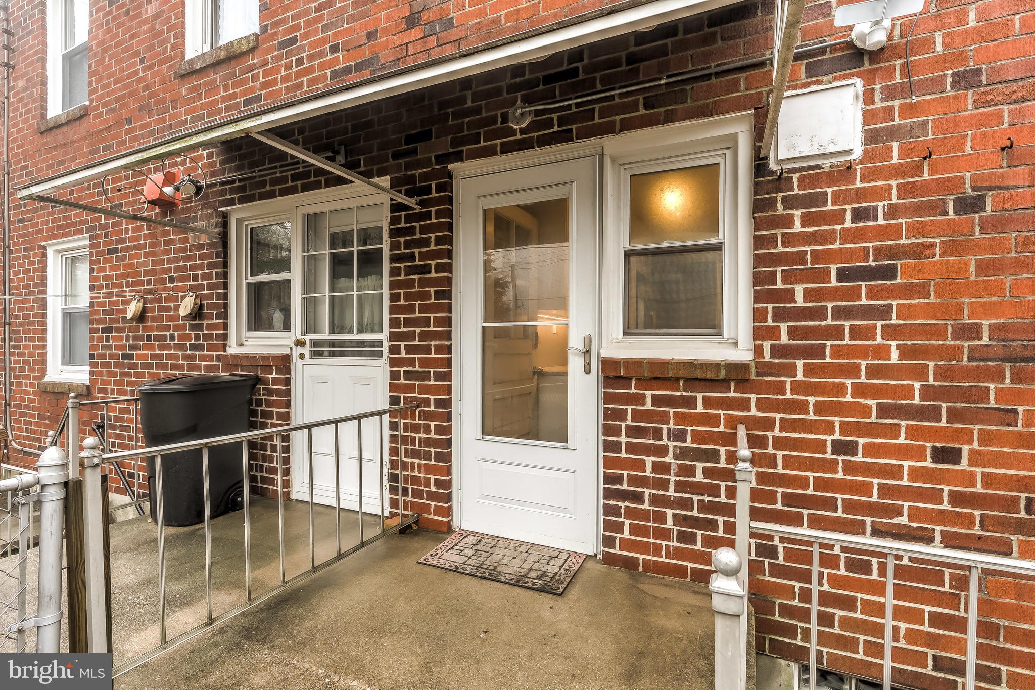 73 Garden Ridge Road Baltimore, MD 21228 - Photo 40 of 40 Rear Storm Door