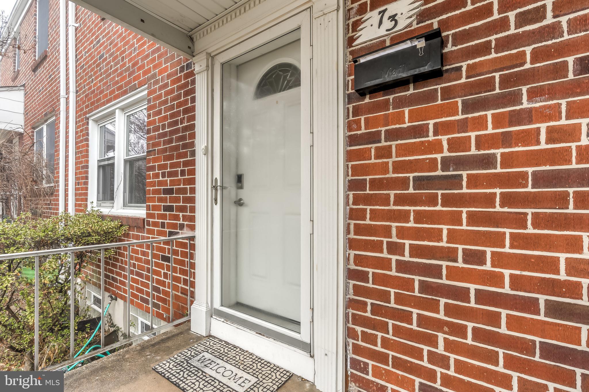 73 Garden Ridge Road Baltimore, MD 21228 - Photo 5 of 40 Front Storm Door